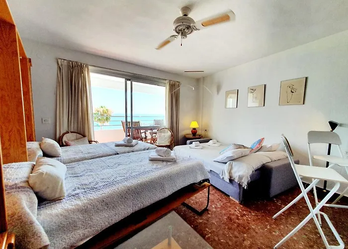 Marbellamar Seaviews Apartment